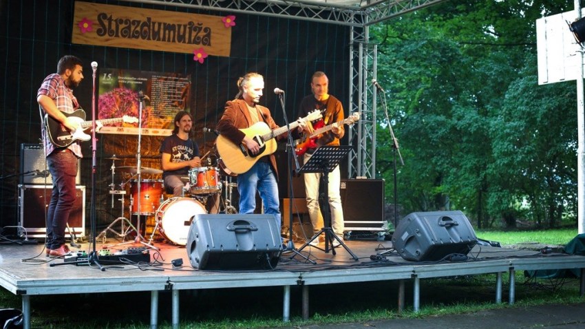 Strazdumuižas ciemata svētki 2014